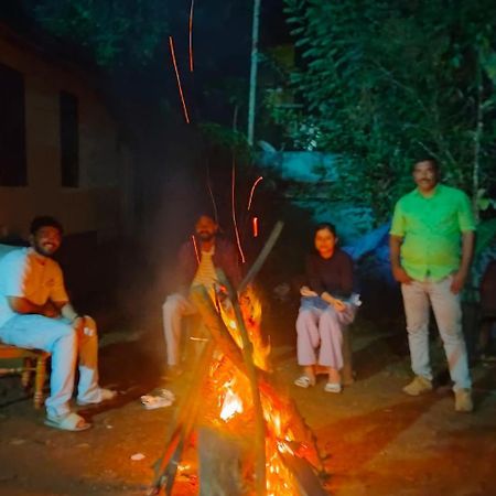 Riya Home Stay Munnar Anaviratty Exteriör bild