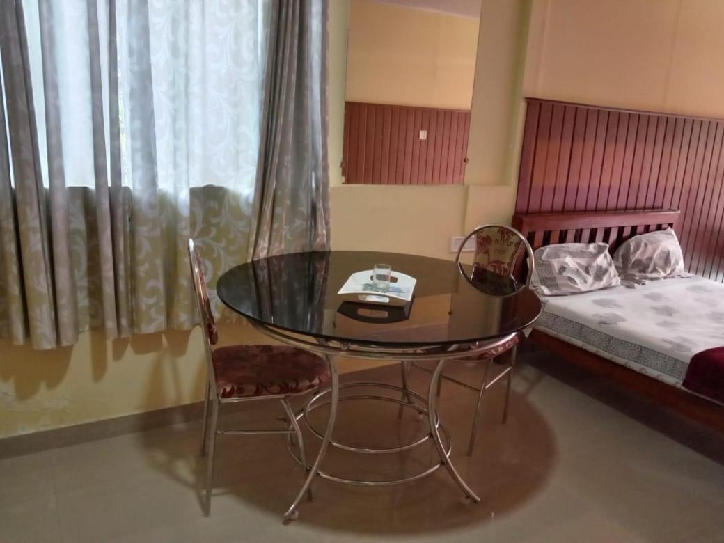 Riya Home Stay Munnar Anaviratty Exteriör bild