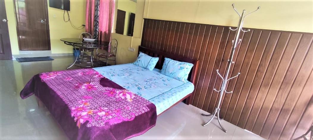 Riya Home Stay Munnar Anaviratty Exteriör bild