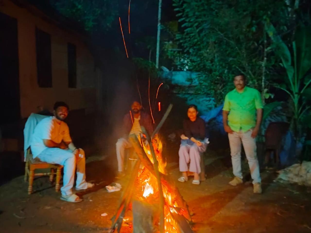 Riya Home Stay Munnar Anaviratty Exteriör bild